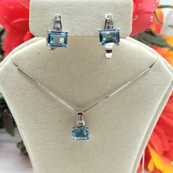 ⚘️Gorgeous full necklace set - Picture 2 of 5